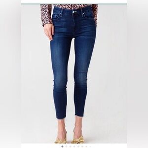 Mother High Waisted Looker Ankle Fray Jeans walking on clouds denim size 27